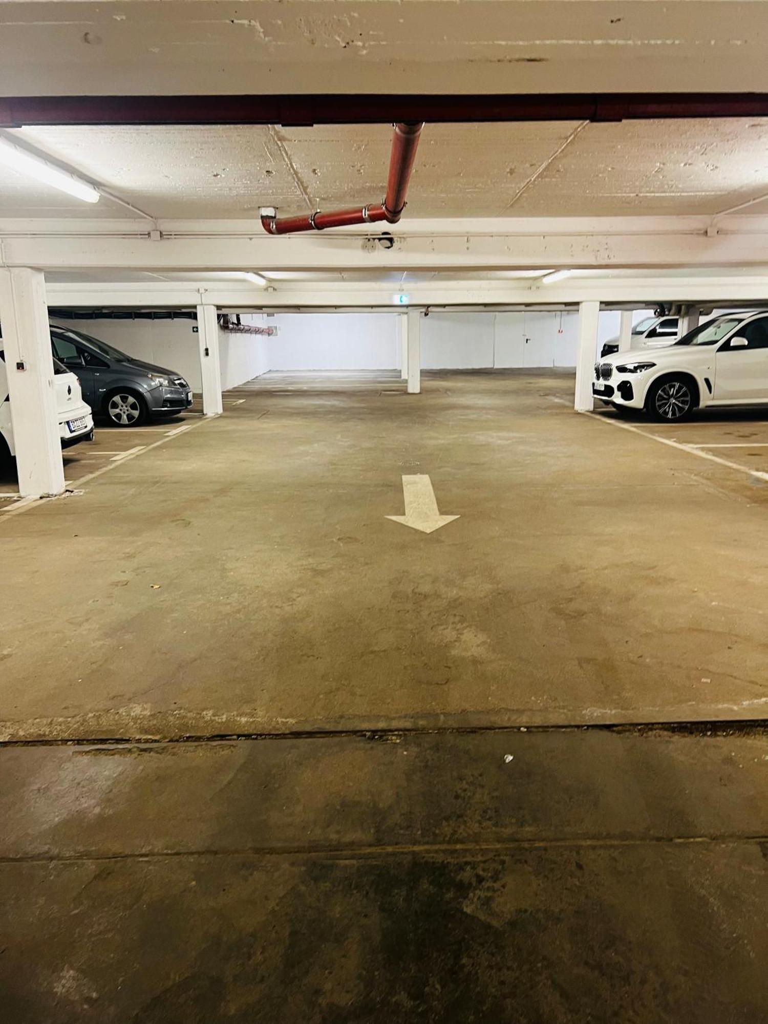 Ladenwohnung In Kreuzberg Mit Parkplatz In Einer Tiefgarage Berlim Exterior foto